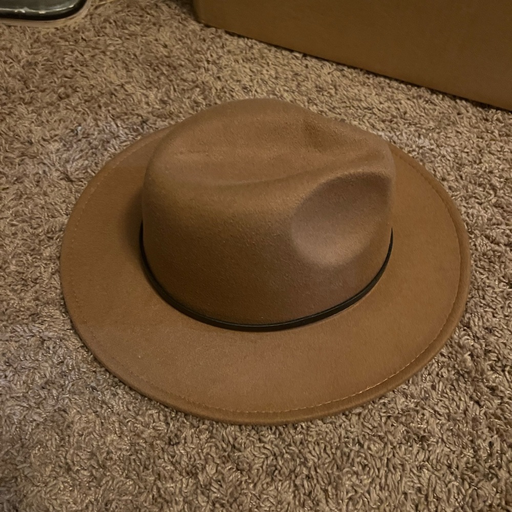 Womens Brown hat